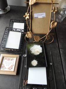 lot 122 image: Various picture frames 6 pieces total