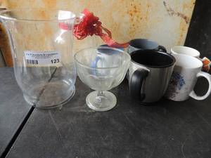 lot 123 image: Assorted glassware -  vases and mugs