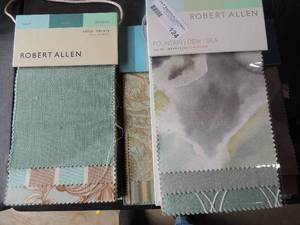 lot 124 image: Robert Allen and Duralee fabric print books 3 total