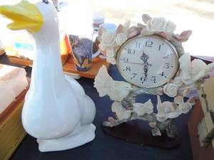 lot 202 image: Clock with birds on branch Yanglin collection 12 tall    plus 14 tall porcelain duck
