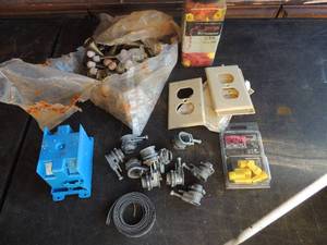 lot 261 image: Box of assorted electrical supplies