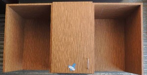 lot 31 image: Wood shelf with dcor 61x18x35
