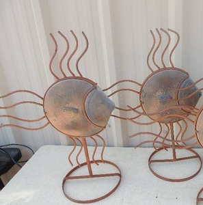 lot 23 image: Lot of 2 Cast iron fish yard art (NOTE ONLY 2)