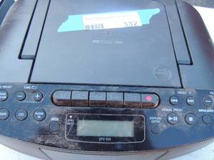 lot 332 image: Sony CDRadio model CFD 550