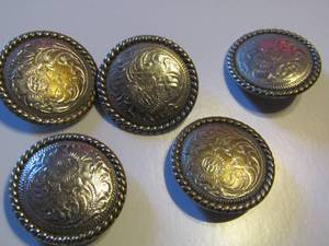 lot 13 image: SILVER OVER BRASS CONCH QTY 5 TWT 40 GMS  1 14 DIA.