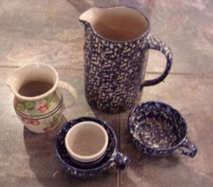 lot 27 image: Signed Marshall Pottery Set