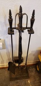 lot 106 image: Wrought Iron Fireplace Tool Set