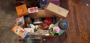 lot 81 image: Unopened Kitchen Items Cast Cupcake Pan, Pampered Chef Slicer, Bistro Brie Baker and More, see Pictures