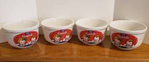 lot 95 image: 4 Matching Campbells Soup Bowls 5.5 Diameter