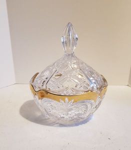 lot 182 image: Gold Trim Candy Dish with Pointed Lid 7x8.5