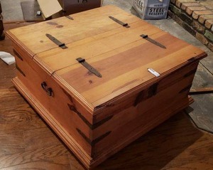 lot 85 image: Pine Coffee Table with Two Storage Lift Tops