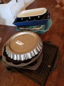 lot 24 image: Blue Baking Dishes, Savino Polka Dot Loaf Dish, Muffin Tins, see Pictures