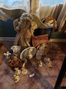 lot 257 image: Angel Figurines and Dolls