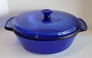 lot 194 image: Blue Anchor Ovenware Casserole Dish with Lid  9 Dia. 2 Qt.