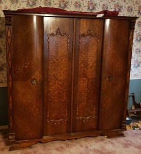 lot 259 image: LARGE Antique Wardrobe Armoire Dresser