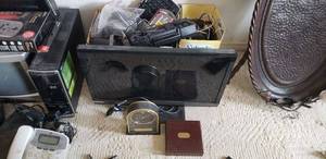 lot 133 image: Gateway LCD Monitor FHX2300, Suntone Radio, Radio Pen Unopened, Cordless Speakerphone, Optimus Photo Frame, Surge Protector, see Pictures