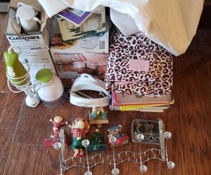 lot 269 image: Misc. Lot. Includes Food Chopper, Books, Hand Blenders, Food Processor and More