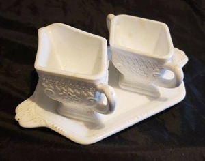 lot 298 image: Diamond Shaped Cream and Sugar Milk Glass Dishes with Plate (Indiana Glass)