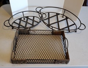 lot 304 image: 2 Matching Oval Casserole Dish Holders 12x8.5 and 13x11 and Large Wire Tray 16x11