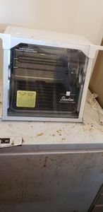 lot 309 image: Showtime Rotisserie Cooker, Looks Unused