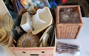 lot 313 image: Misc. Kitchen Box, Oxford Hall Stainless Steel Flatware Knives, Plastic Plate and Cup set, Hanging Wire Basket, Plastic Tray and Jello Mold