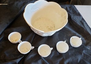 lot 325 image: Milk Glass Punch Bowl 14x8 and Set of 5 Punch Cups