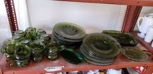 lot 328 image: Green Glass KINGS CROWN Thumbprint Snack Plates and Cup Set, Green Glass Serving Trays as shown