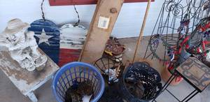 lot 200 image: Decorative Wooden Bench, Outdoor Yard and Garden Decorations