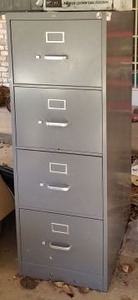 lot 362 image: Hon 4 Drawer File Cabinet