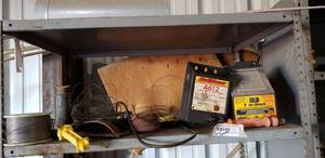 lot 417 image: Contents of Shelf,  Electric fence items see pics