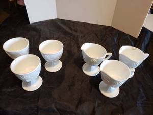 lot 296 image: 2 Sets of 3 Milk Glass Sets in Grape Pattern