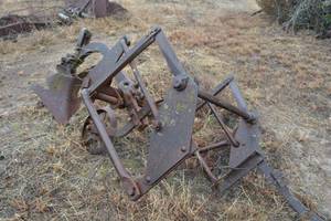 lot 831 image: Vintage single V plow pull behind
