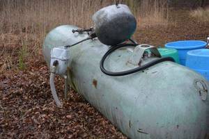 lot 621 image: 500 Gallon Propane Tank and meter