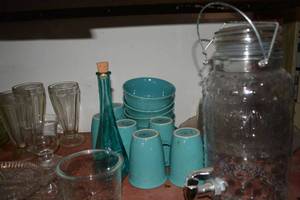lot 281 image: Cake Plate with Lid, Glass Drink Dispenser, Blue Mug and Bowl Set, Dessert Dishes