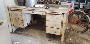 lot 461 image: General Fireproofing Metal Desk