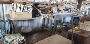 lot 385 image: 2 Metal Workbench Tables with Wheels, CONTENTS NOT INCLUDED