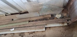 lot 391 image: Metal Trim