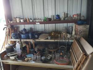 lot 399 image: Contents of Shelves including figurines, rock carved chess pieces, vintage glass, metal pots and pans and more (Items on shelf Only)