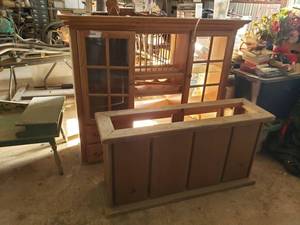 lot 510 image: Lighted Hutch Cabinet and Wooden Fish tank Base, see pictures