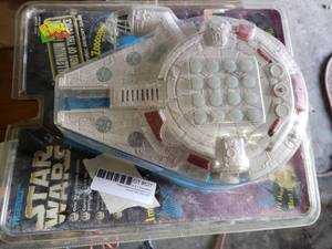 lot 527 image: Star Wars Electronic Memory Game in Original Packaging