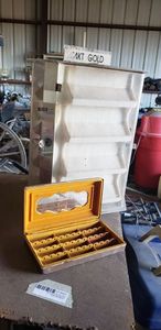 lot 528 image: Locking Jewelry Display Case and Earring Jewelry Box