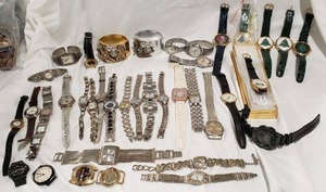 lot 774 image: Fashion watches, assortment