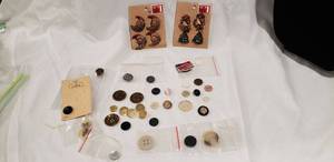 lot 658 image: Vintage button and button covers. Includes Camp Fire Girls button