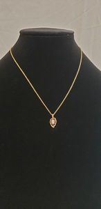 lot 698 image: Opal and garnet necklace. 17L
