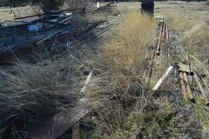lot 685 image: Misc Scrap metal including Engine Block, Doublewall Steel Drilling piping, door frames, fencing sheet metal and more