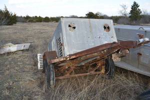 lot 543 image: Dog Trailer, Old Floor is Rusted Out, Needs Repair