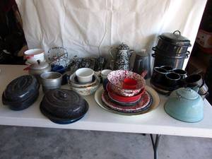 lot 163 image: Metal Pans and Pitchers with Speckled Design