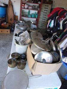 lot 166 image: Misc. Metal Pots, Pans, and Dishes