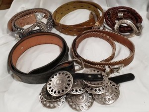 lot 786 image: Assorted Leather Belts