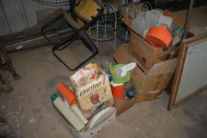 lot 519 image: Tupperware, and plastic containers various brands